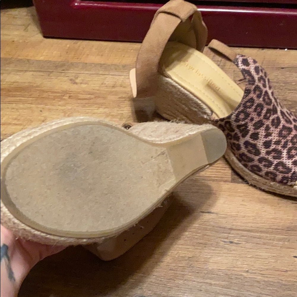 Wedge - Picture 4 of 4